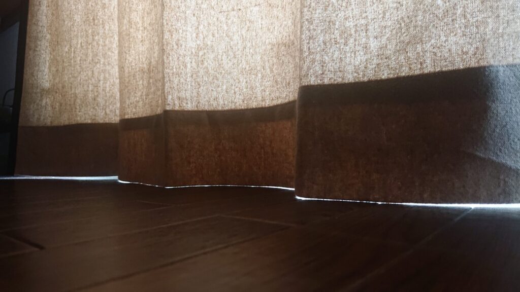 リネンカーテン